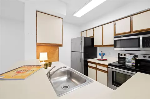 2906 S University Dr #10204, Davie, FL 33328
