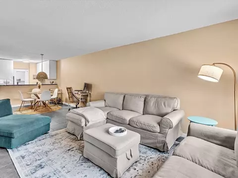 2555 NE 11th #610, Fort Lauderdale, FL 33304