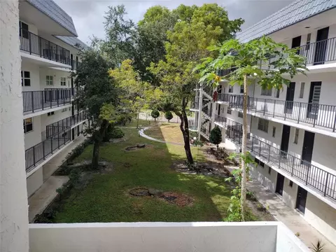 3360 Spanish Moss Ter #307, Lauderhill, FL 33319