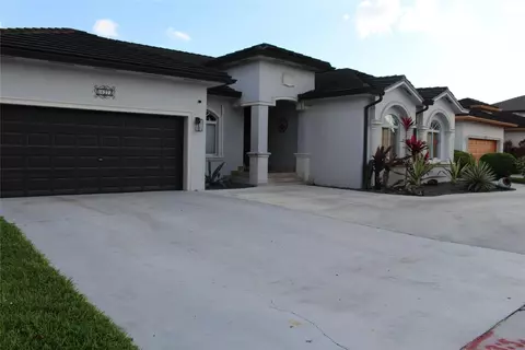 16272 SW 42nd Ter, Miami, FL 33185