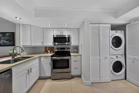1550 NW 80th Ave #303, Margate, FL 33063