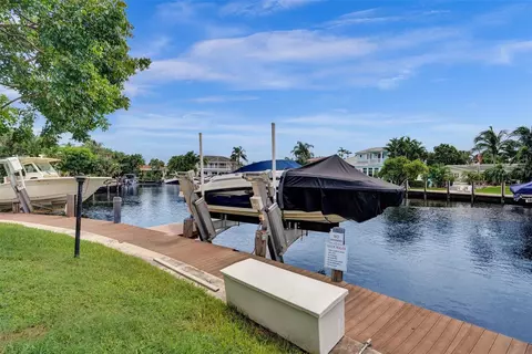 2500 NE 36th St #8, Lighthouse Point, FL 33064
