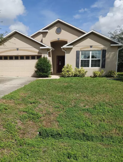 313 NE Glentry Ave, Port Saint Lucie, FL 34983