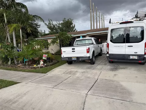 1821 SW 50th Ave, Fort Lauderdale, FL 33317