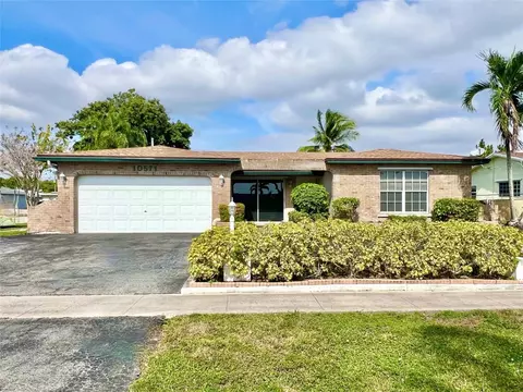 10571 Sunset Strip, Sunrise, FL 33322