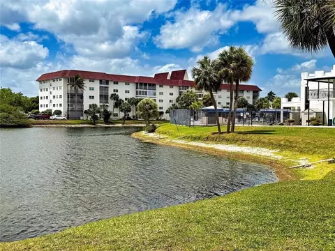 4851 NW 21st #403, Lauderhill, FL 33313