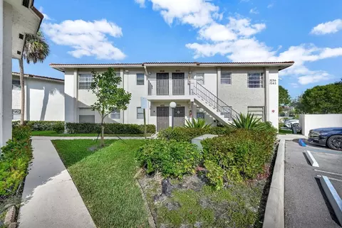 3260 Coral Rdg #3260, Coral Springs, FL 33065