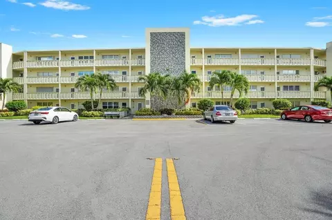 2013 Cambridge A #2013, Deerfield Beach, FL 33442