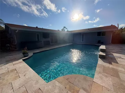 4421 NW 7 St, Coconut Creek, FL 33066