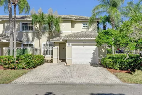 2298 NW 171st, Pembroke Pines, FL 33028