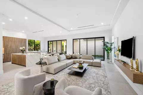 222 SE 5th St, Delray Beach, FL 33483