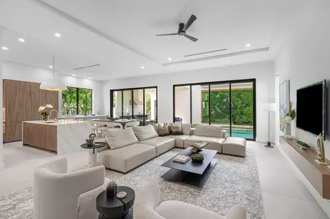 222 SE 5th St, Delray Beach, FL 33483