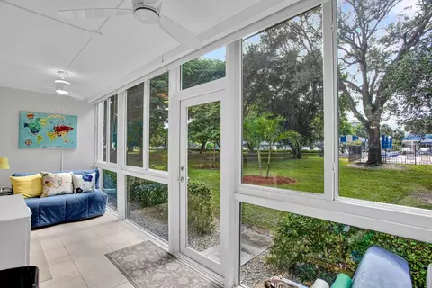 3001 Portofino #L1, Coconut Creek, FL 33066