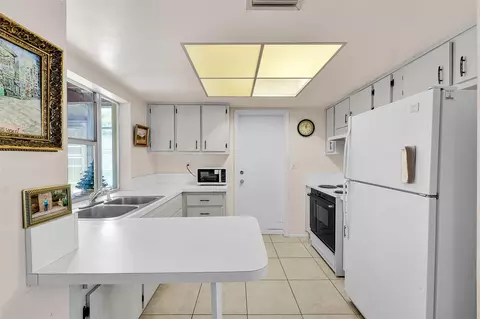 4500 NW 47 Ct, Tamarac, FL 33319