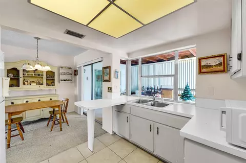 4500 NW 47 Ct, Tamarac, FL 33319