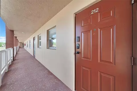 9281 Sunrise Lakes Blvd #212, Sunrise, FL 33322