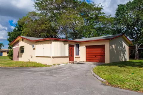 2613 SW Natura Ave, Deerfield Beach, FL 33441