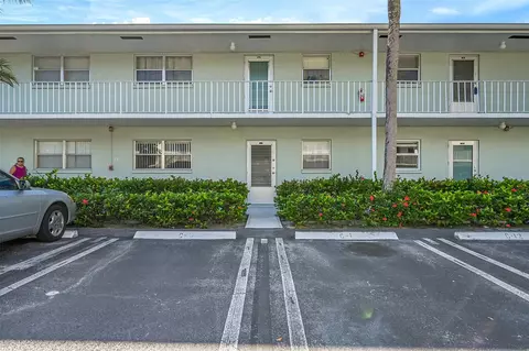 2340 SW 22nd Ave #303, Delray Beach, FL 33445