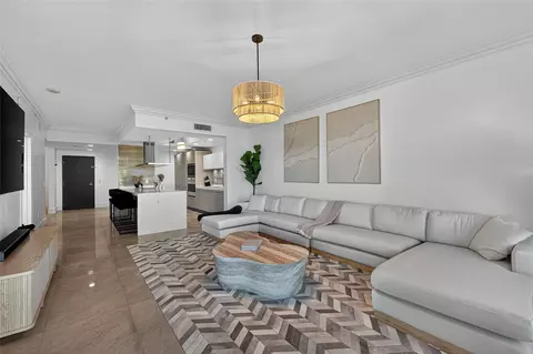 17301 Biscayne Blvd #506, Aventura, FL 33160