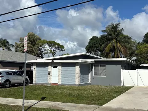 935 NE 33rd St, Oakland Park, FL 33334