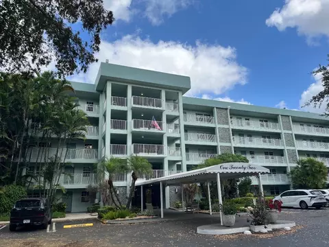 802 Cypress Grove Ln #309, Pompano Beach, FL 33069