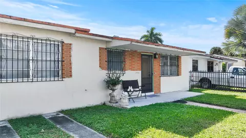 3446 NW 17 St, Miami, FL 33125
