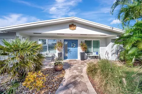 2611 NE 53rd St, Lighthouse Point, FL 33064