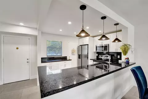 1024 SE 3rd #207, Dania Beach, FL 33004
