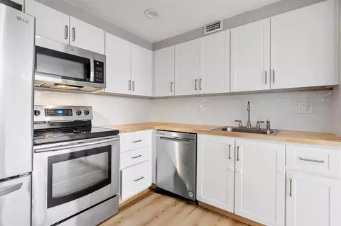 6500 Cypress Rd #211, Plantation, FL 33317
