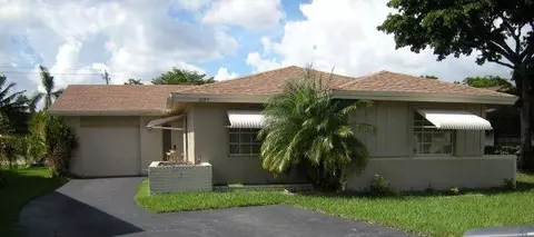 2277 Nova Vlg, Davie, FL 33317
