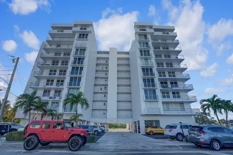 1609 N Riverside Dr #304, Pompano Beach, FL 33062