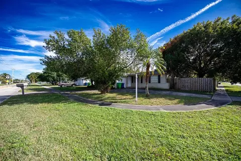 9370 NW 25th Ct, Sunrise, FL 33322