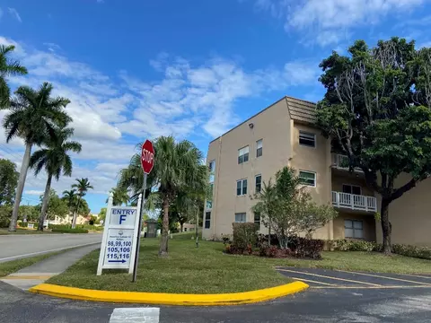 9370 Sunrise Lakes Blvd #105, Sunrise, FL 33322