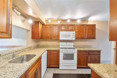 2157 NW 37th #2157, Coconut Creek, FL 33066