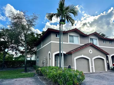3102 Coral Rdg #3102, Coral Springs, FL 33065