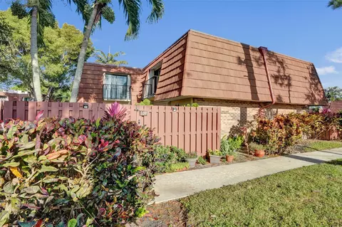 1525 Augusta Cir #109, Delray Beach, FL 33445