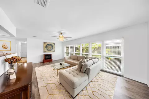2133 Coral Gdns, Wilton Manors, FL 33306