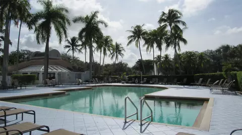 701 Lyons Rd #13104, Coconut Creek, FL 33063