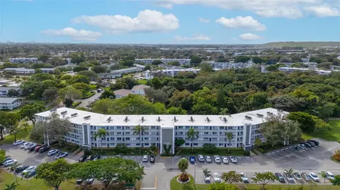 1032 Oakridge D #1032, Deerfield Beach, FL 33442