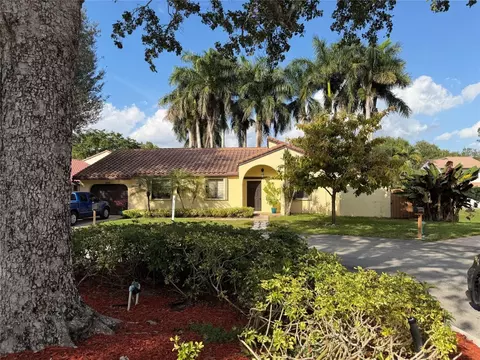 2925 Azalea, Hollywood, FL 33026