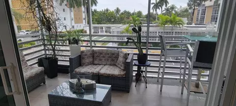 3050 NE 16 #201, Oakland Park, FL 33334