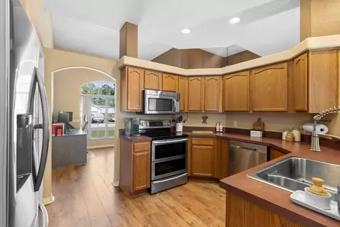 Kitchen - 6480 Fall St, Saint Cloud, FL 34771 photo 2 of 4