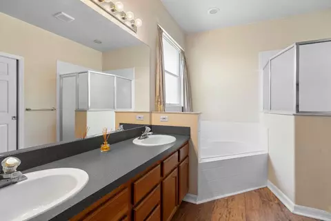 Bath - 6480 Fall St, Saint Cloud, FL 34771 photo 2 of 3