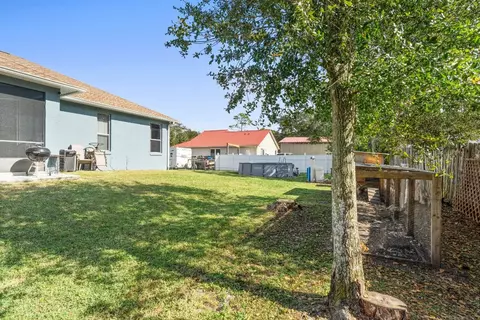 Exterior - 6480 Fall St, Saint Cloud, FL 34771 photo 7 of 10