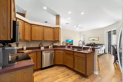 Kitchen - 6480 Fall St, Saint Cloud, FL 34771 photo 4 of 4