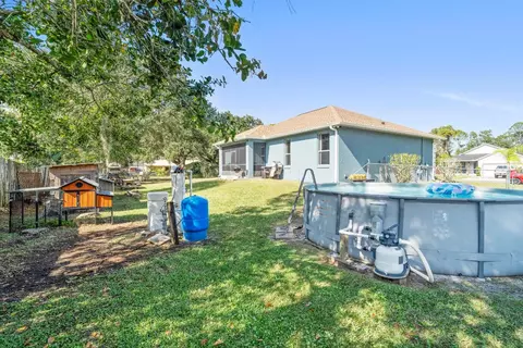 Exterior - 6480 Fall St, Saint Cloud, FL 34771 photo 9 of 10