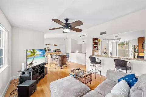 1035 Lake Shore Dr #105, Lake Park, FL 33403