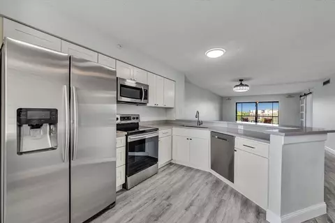 2112 S Cypress Bend Dr #508, Pompano Beach, FL 33069