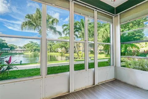 3431 NW 50th #106, Lauderdale Lakes, FL 33319
