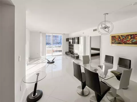 2775 NE 187th St #627, Miami, FL 33180